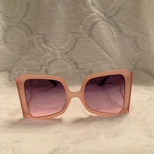 Ladies Sunglasses! 😎